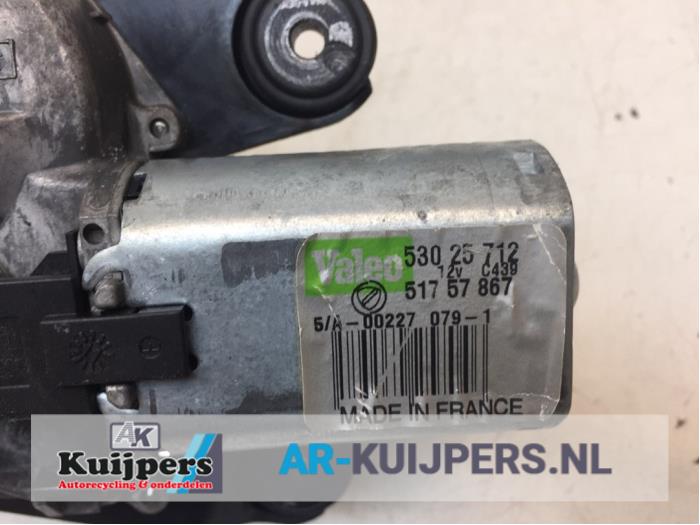 Ruitenwissermotor achter - Fiat Punto Evo