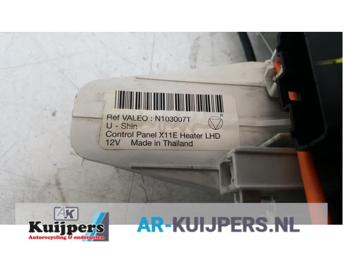 Kachel Bedieningspaneel - Nissan Note