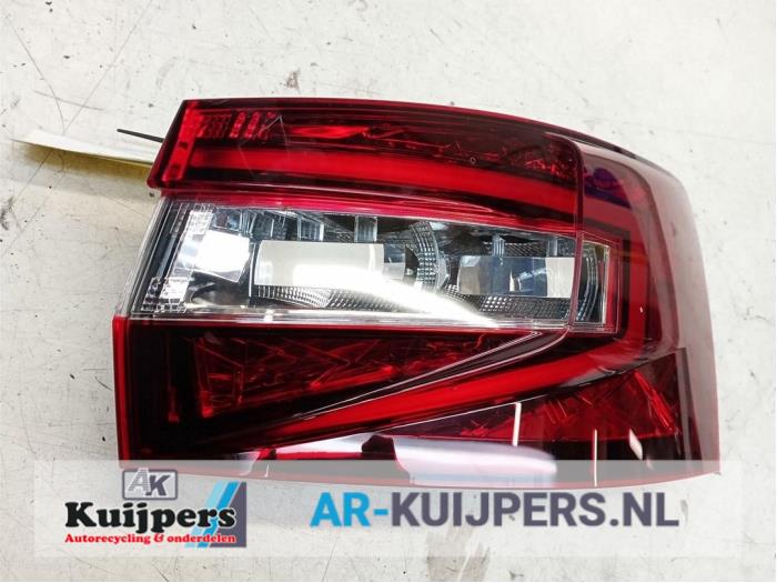 Achterlicht rechts - Skoda Superb