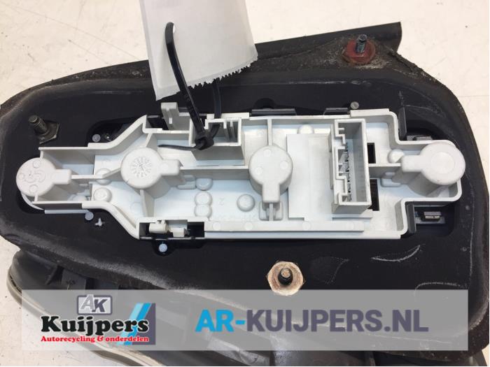 Achterlicht rechts van een BMW 3 serie Compact (E46/5) 316ti 16V 2001