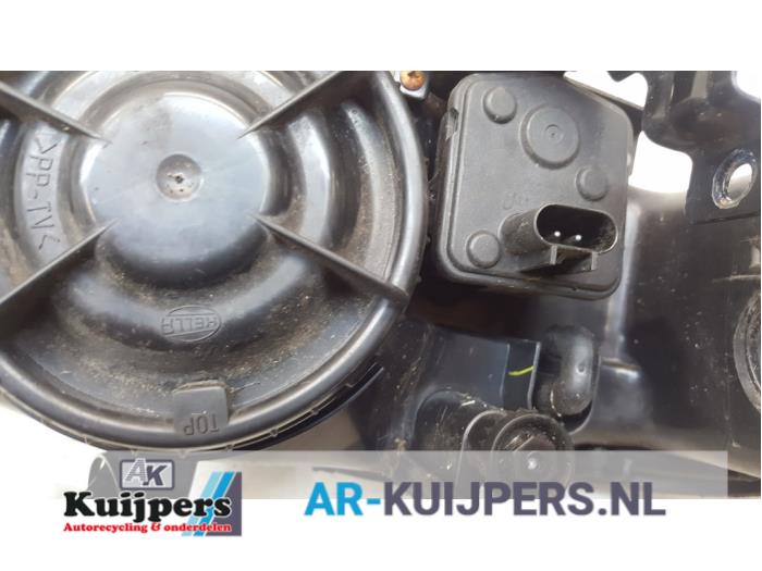 Koplamp links - Mitsubishi Carisma