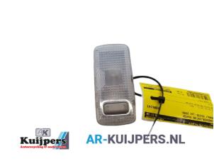 Gebruikte Binnenverlichting achter Renault Koleos I 2.5 16V Prijs € 15,00 Margeregeling aangeboden door Autorecycling Kuijpers