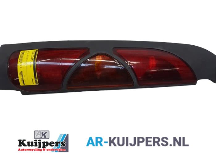 Achterlicht links - Nissan Kubistar
