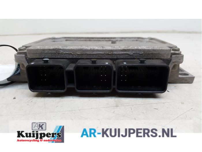 Computer Motormanagement van een Citroën C4 Grand Picasso (UA) 2.0 16V Autom. 2007