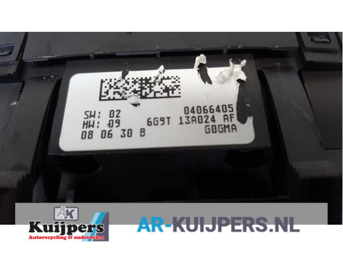 Licht Schakelaar van een Ford Mondeo IV Wagon 1.8 TDCi 125 16V 2008