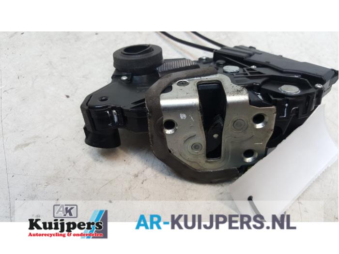 Deurslot Mechaniek 4Deurs links-voor - Toyota Yaris