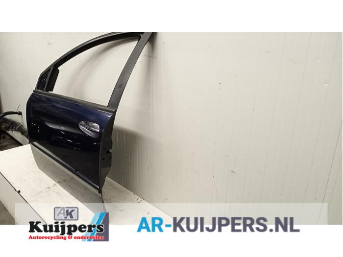 Portier 4Deurs links-voor van een Fiat Croma (194) 2.2 MPI 16V 2006