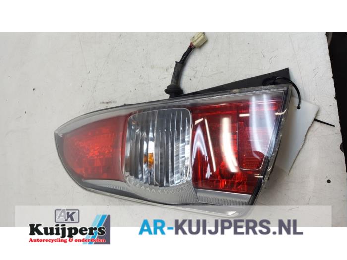 Achterlicht links - Daihatsu Sirion