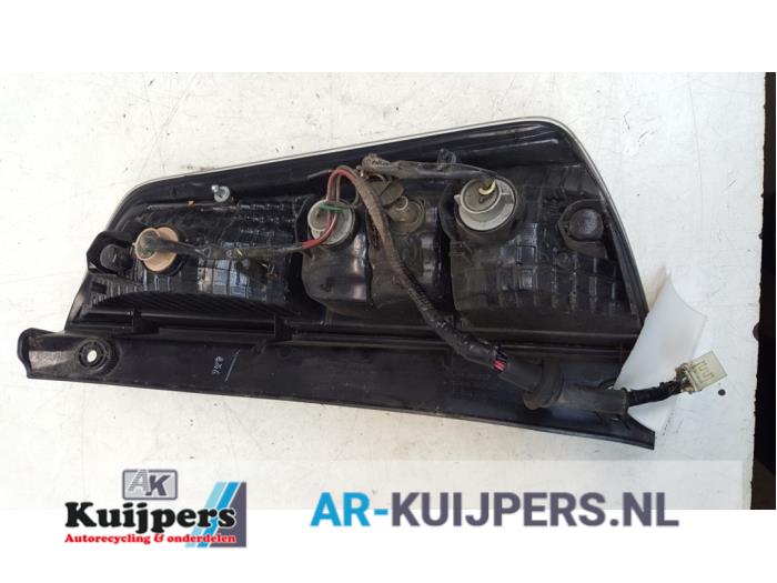 Achterlicht links - Daihatsu Sirion