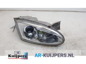 Gebruikte Koplamp rechts Hyundai Coupe 2.0i 16V Prijs € 15,00 Margeregeling aangeboden door Autorecycling Kuijpers
