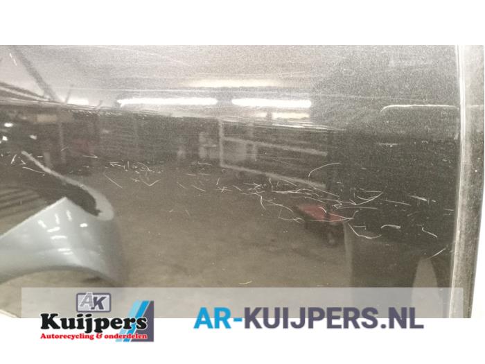 Portier 4Deurs rechts-achter van een Audi A2 (8Z0) 1.6 FSI 16V 2002