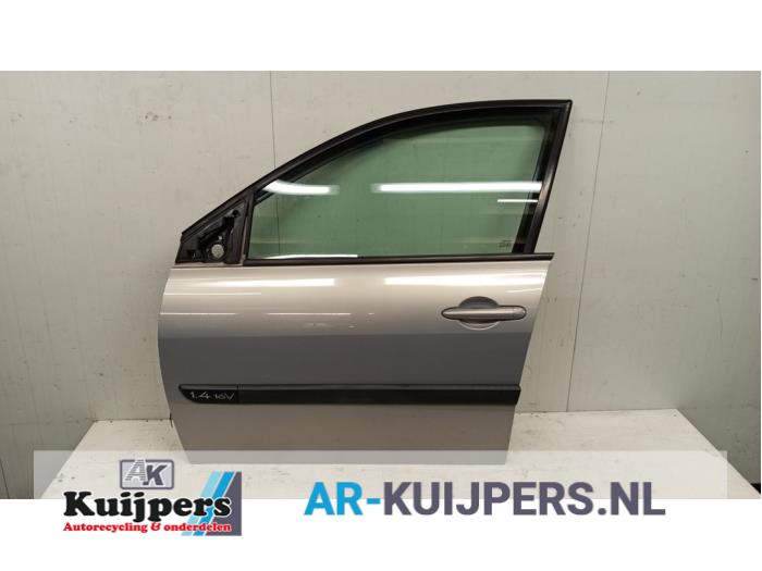 Portier 4Deurs links-voor - Renault Megane