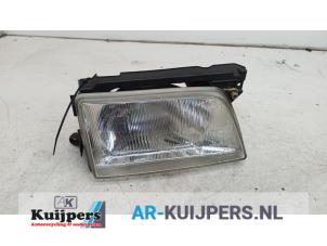 Gebruikte Rechter Koplamp Opel Kadett E (33/34/43/44) Prijs € 20,00 Margeregeling aangeboden door Autorecycling Kuijpers