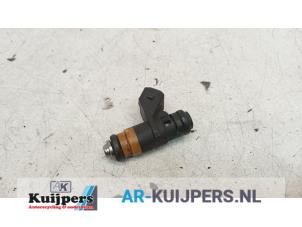 Gebruikte Injector (benzine injectie) Renault Megane Break/Grandtour (KA) 1.4 16V Prijs € 20,00 Margeregeling aangeboden door Autorecycling Kuijpers