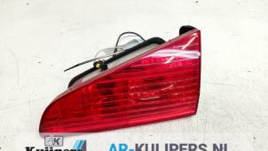 Gebruikte Achterlicht rechts Peugeot 607 (9D/U) 2.2 16V Prijs € 15,00 Margeregeling aangeboden door Autorecycling Kuijpers