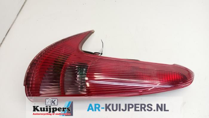 Achterlicht links - Peugeot 206