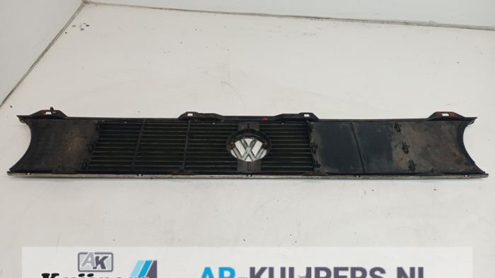 Grille van een Volkswagen Golf I (17) 1.5 D,LD,GLD 1979