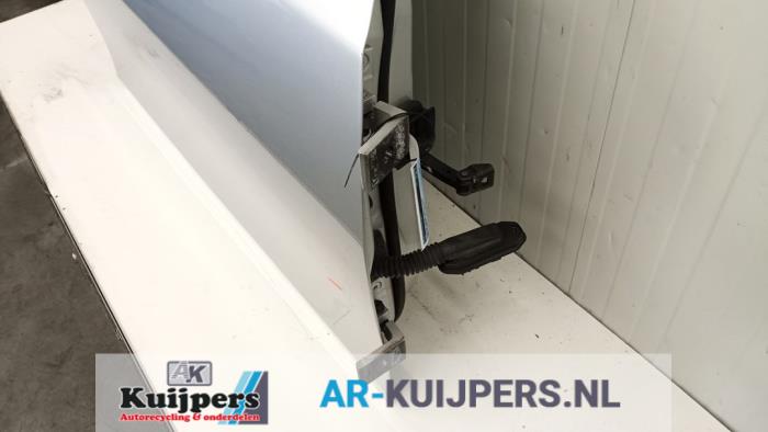 Portier 4Deurs rechts-voor - BMW 5-Serie