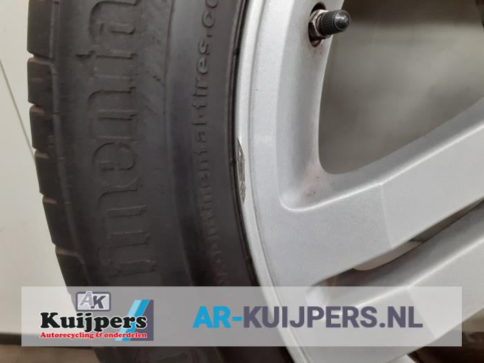 Velgen set + banden - Chrysler 300 C