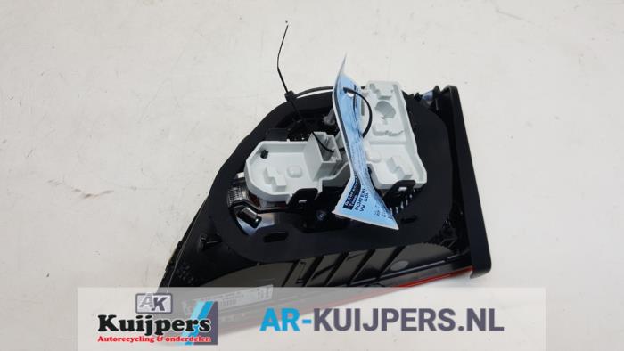 Achterlicht links - Volkswagen Golf Sportsvan