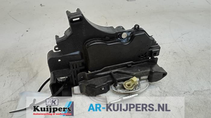 Deurslot Mechaniek 4Deurs rechts-voor - Mitsubishi Colt