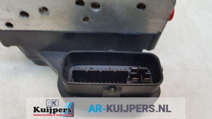 ABS Pomp - Mitsubishi L200
