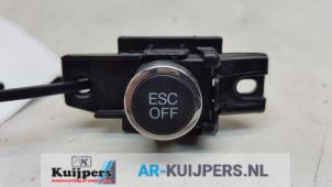 Gebruikte Schakelaar ESP Fiat 500/595/695 1.4 T-Jet 16V Esse Esse Prijs € 15,00 Margeregeling aangeboden door Autorecycling Kuijpers