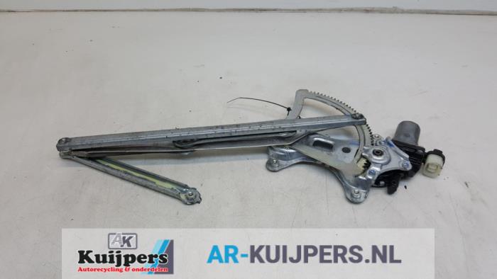 Ruitmechaniek 4Deurs rechts-voor - Mitsubishi L200