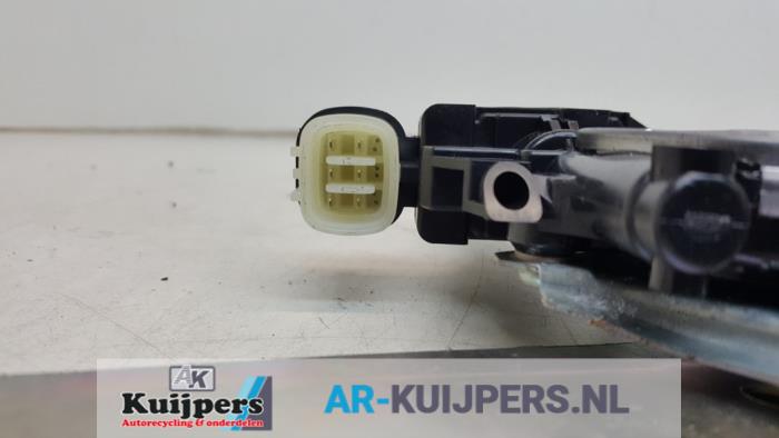 Ruitmechaniek 4Deurs links-achter - Mitsubishi L200