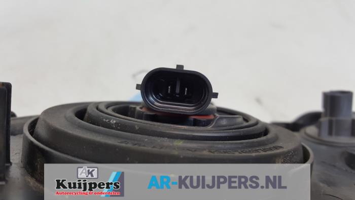 Koplamp rechts - Mitsubishi L200