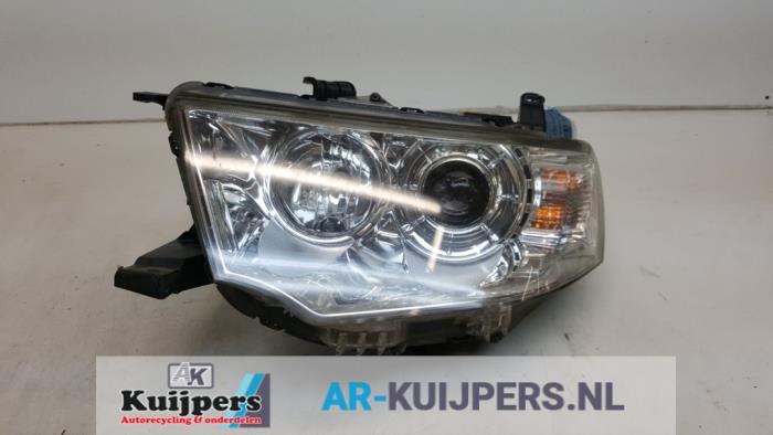 Koplamp links - Mitsubishi L200