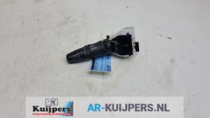 Gebruikte Knipperlicht Schakelaar Nissan Note (E11) 1.6 16V Prijs € 10,00 Margeregeling aangeboden door Autorecycling Kuijpers