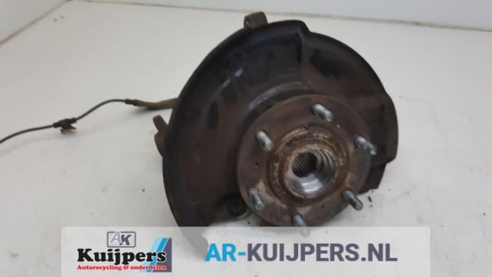 Fusee rechts-voor - Mitsubishi L200