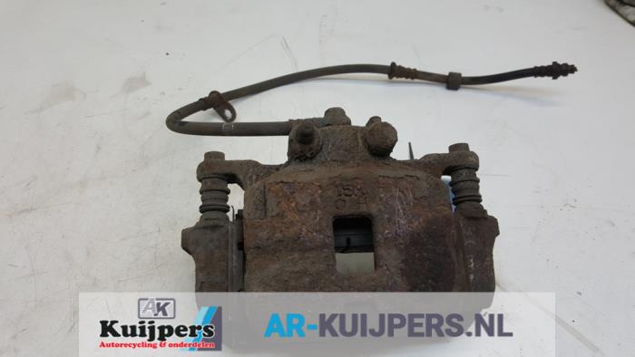 Remklauw (Tang) links-voor - Mitsubishi L200