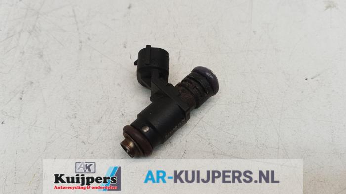 Injector (benzine injectie) - Volkswagen Golf
