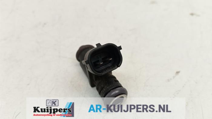 Injector (benzine injectie) - Volkswagen Golf