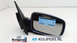 Gebruikte Spiegel Buiten rechts Kia Sorento I (JC) 2.5 CRDi 16V Prijs € 30,00 Margeregeling aangeboden door Autorecycling Kuijpers