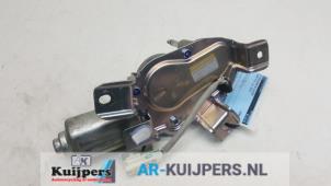 Gebruikte Motor Ruitenwisser achter Nissan Pixo (D31S) 1.0 12V Prijs € 20,00 Margeregeling aangeboden door Autorecycling Kuijpers