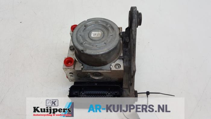 ABS Pomp - Volkswagen Golf