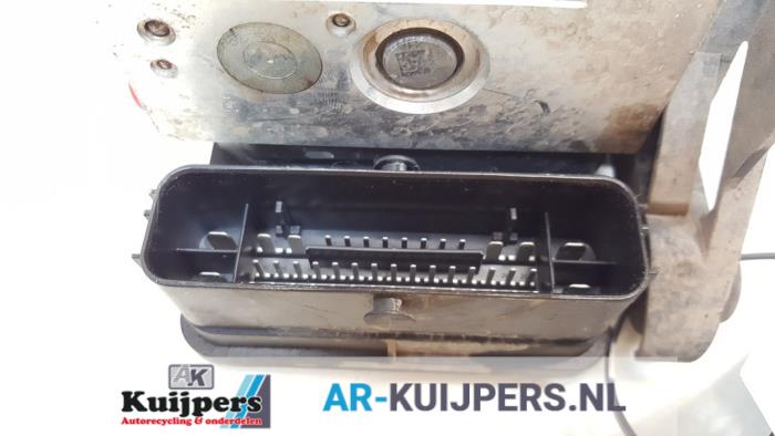 ABS Pomp - Volkswagen Golf