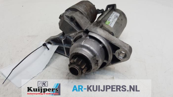 Startmotor van een Volkswagen Polo IV (9N1/2/3) 1.4 16V 2008