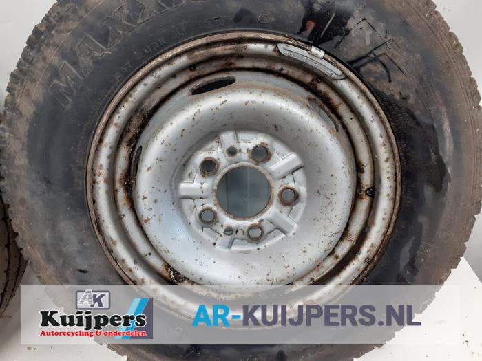 Velgen set + banden - Fiat Ducato