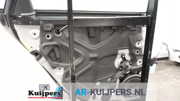 Portier 4Deurs links-achter - Audi A4