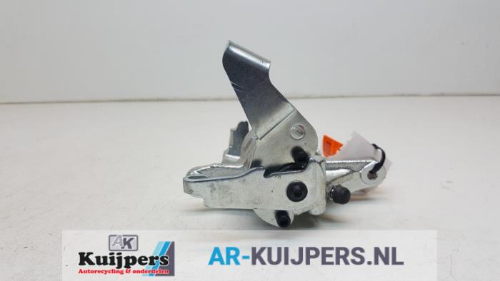 Remklauw (Tang) links-achter - Opel Movano