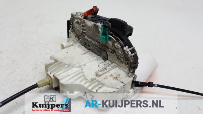 Deurslot Mechaniek 4Deurs links-voor - Dodge Avenger