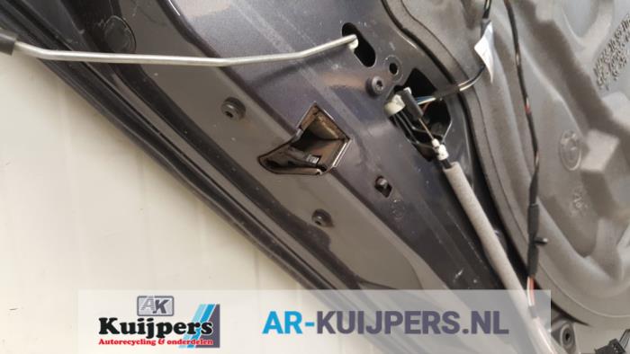 Portier 4Deurs links-achter - BMW 1-Serie