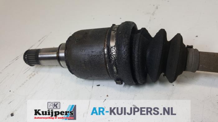 Aandrijfas links-voor - Ford KA