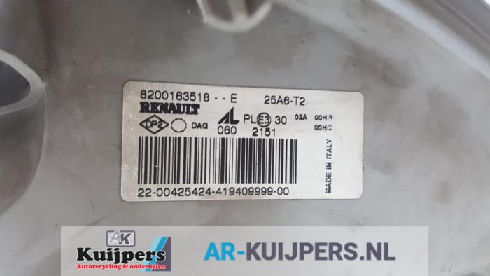 Koplamp rechts - Nissan Interstar