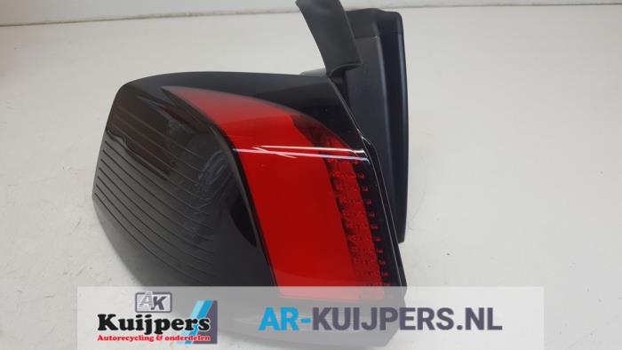 Achterlicht links - Peugeot 5008