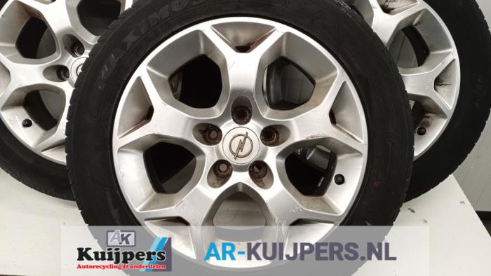 Velgen set + banden - Opel Zafira
